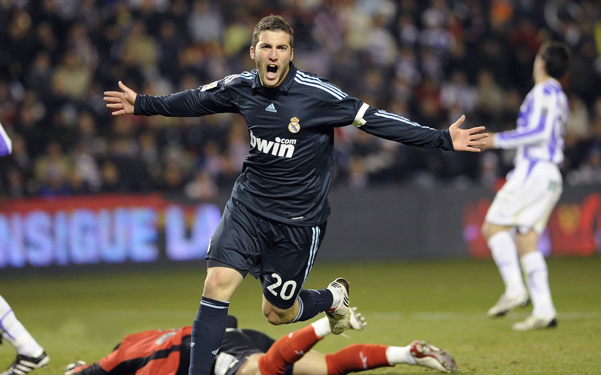 kaiyun sports-亚历山大·萨尔（Alex Sarr）被华盛顿奇才队选中，亚历山大冈萨雷斯