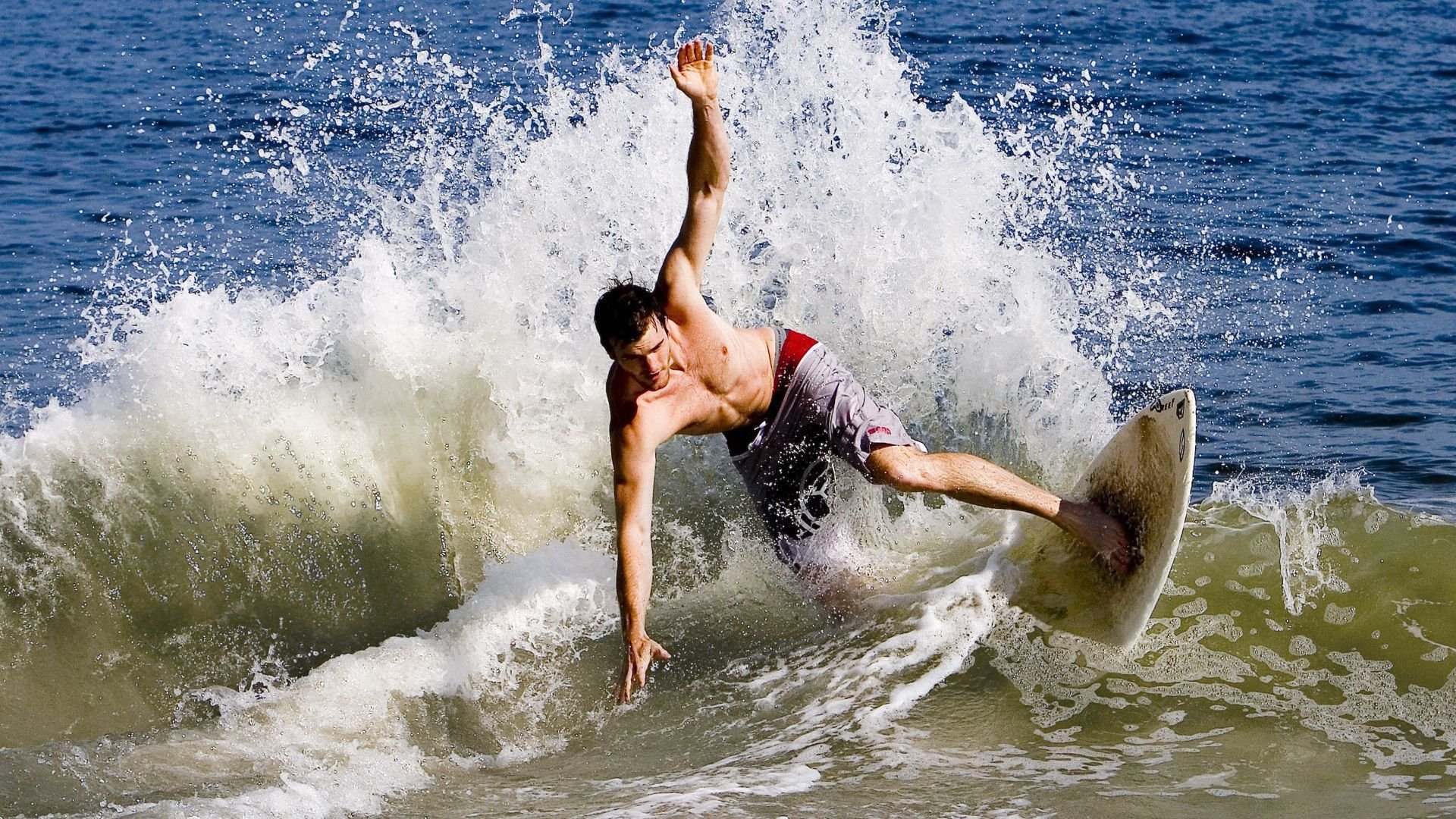 开云体育保障-公牛球队年轻核心稳定发挥,公牛队球星